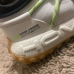 Under Armour HOVR Summit Fat Tire, With Cuffs. Stone White- Size 7. Hiking